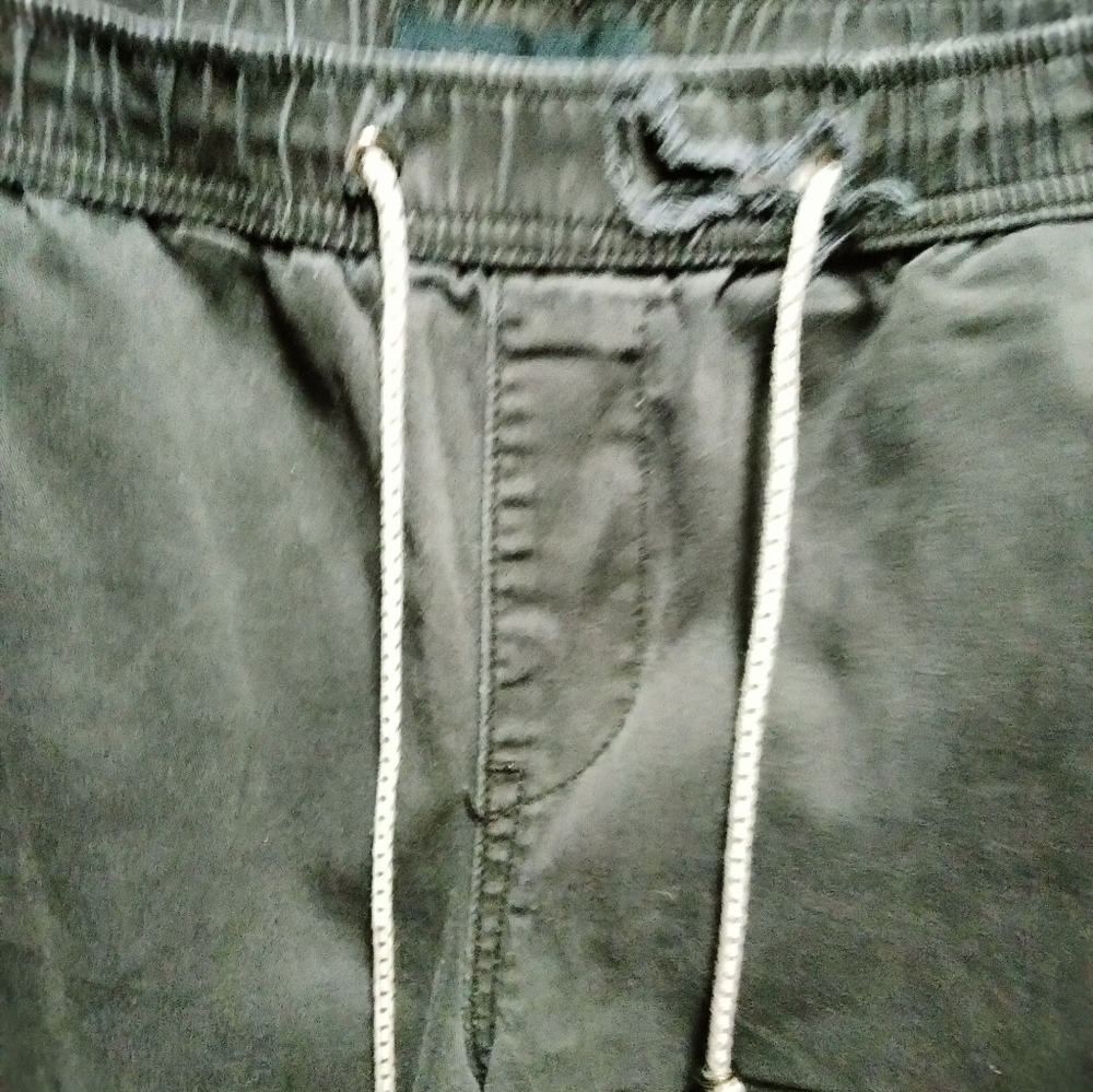 **FLAWED** Men's Aeropostale Chino Joggers - Picture 3 of 9